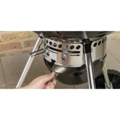 Barbecue Charbon Master-Touch Gbs 5750 - Black - WEBER -Napo King Barbecue Magasin barbecue charbon master touch gbs e 5750 57 cm black 5