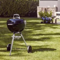 Barbecue Charbon Original Kettle E-4710 - Black - WEBER -Napo King Barbecue Magasin barbecue charbon weber original kettle e 4710 47cm 4